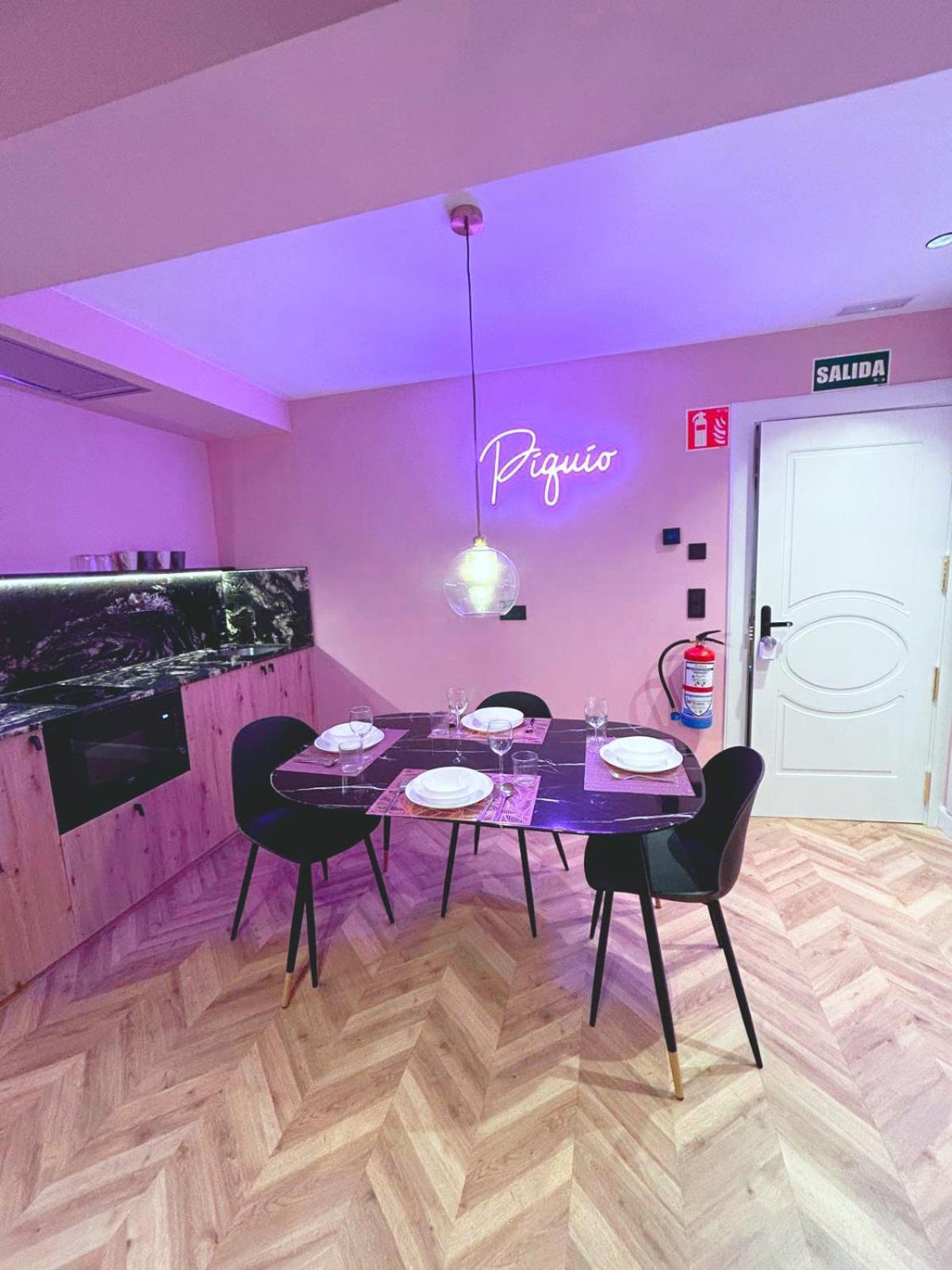 Lemon Suites Santender Szoba fotó