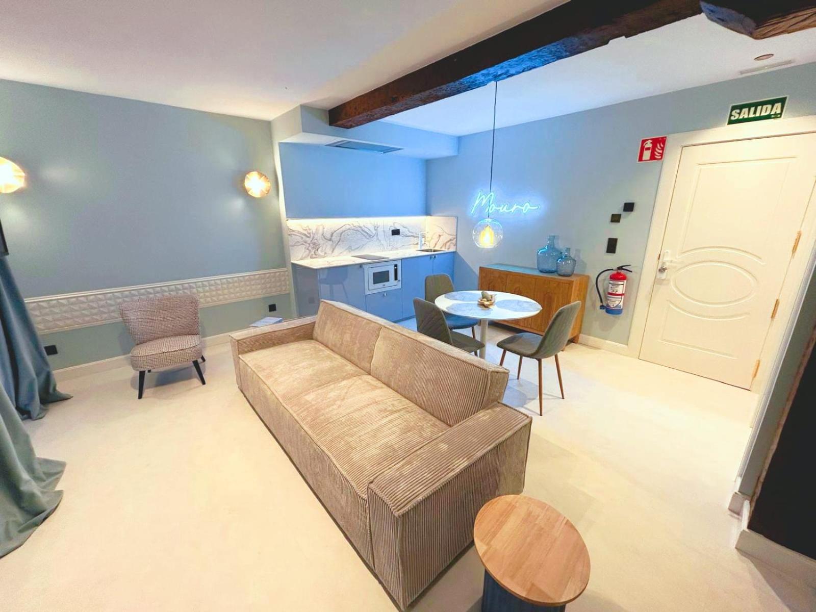 Lemon Suites Santender Szoba fotó