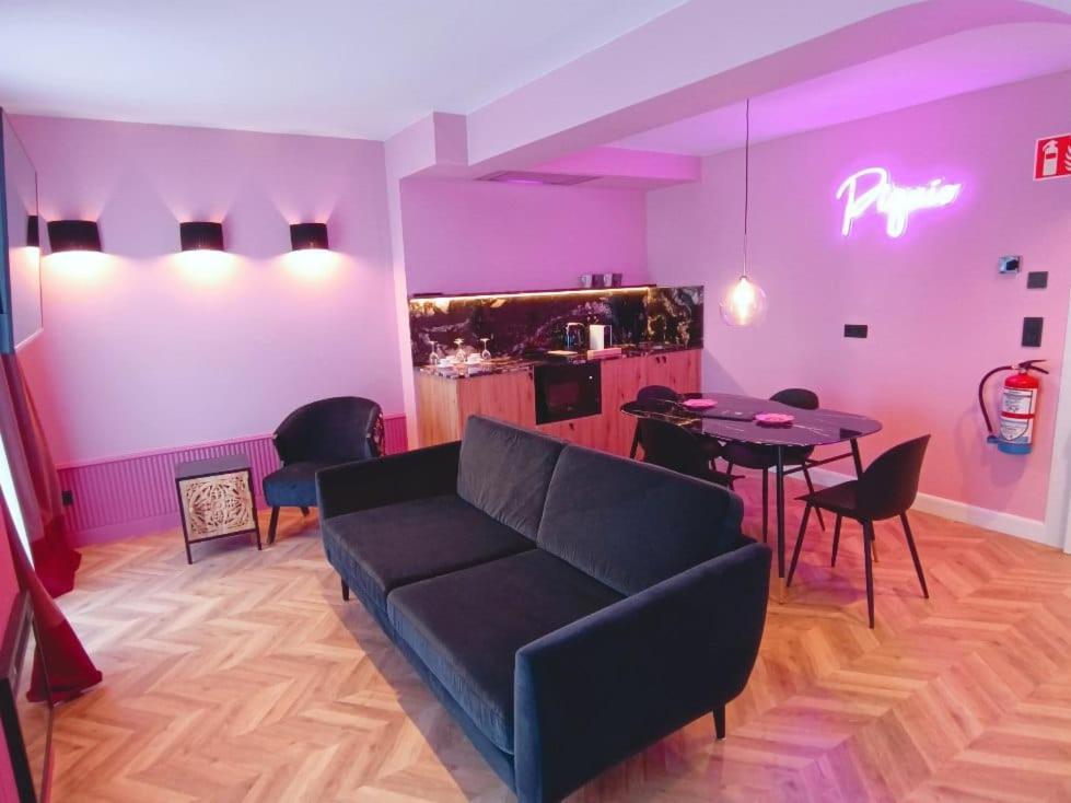 Lemon Suites Santender Szoba fotó